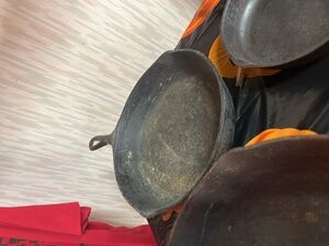 Vintage Wagner Ware Sidney -O- #8 Cast Iron Fryer Skillet